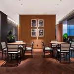 Intercity Shanghai Xujiahui - Free Minibar And Near Yishan Road Metro Station