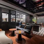 Intercity Shanghai Xujiahui - Free Minibar And Near Yishan Road Metro Station