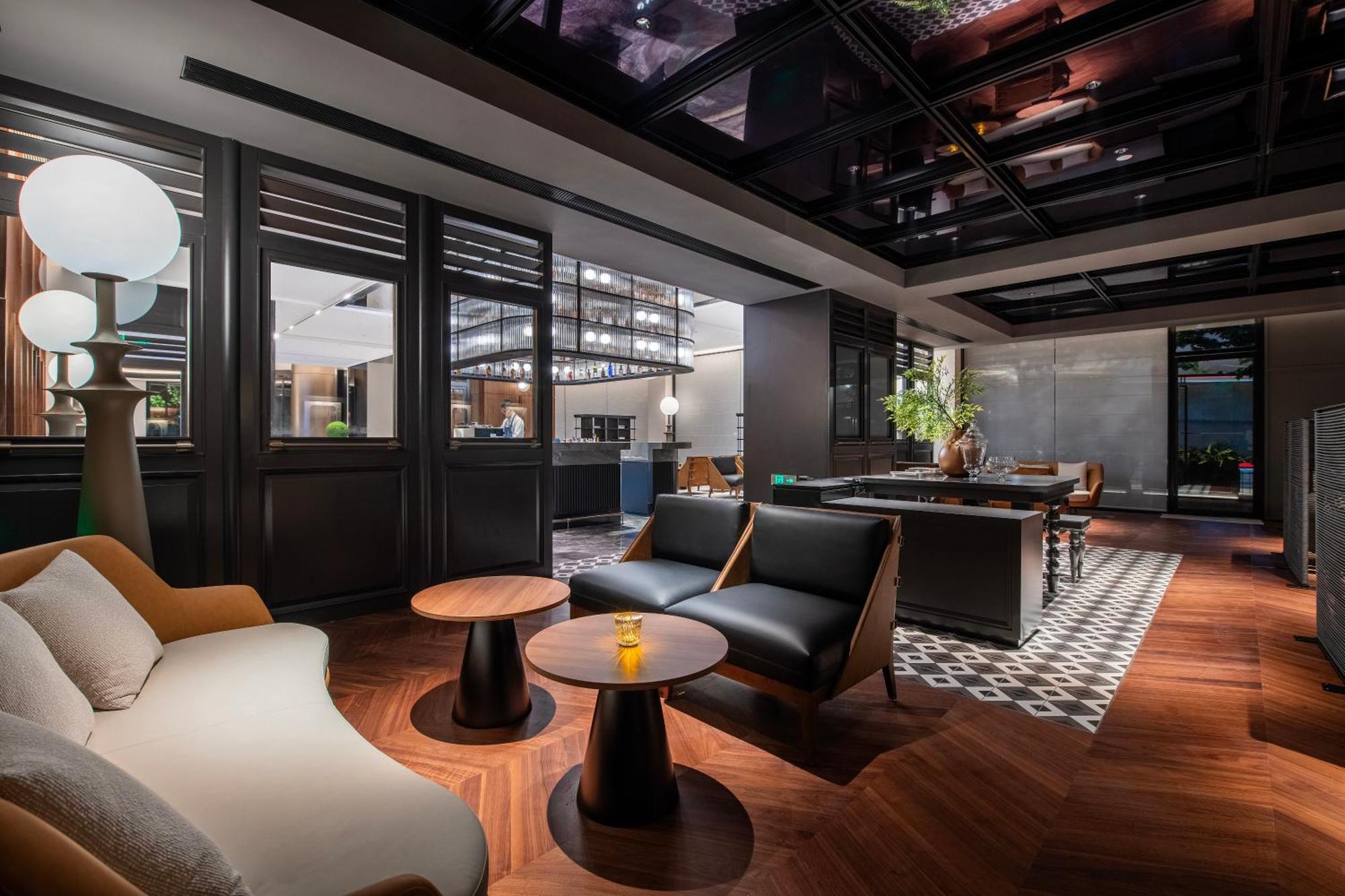 Hotel Intercity Xujiahui - Free Minibar And Near Yishan Road Metro Station