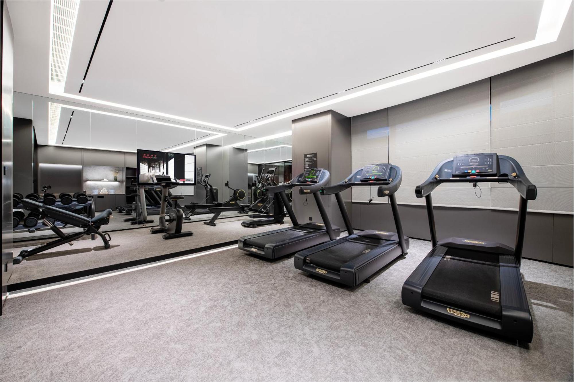 Hotel Intercity Xujiahui - Free Minibar And Near Yishan Road Metro Station 5*